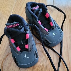 Baby Jordan crib bootie size 1c